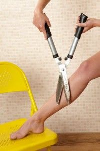 trimmingleghair_iStockphoto_146896150-19