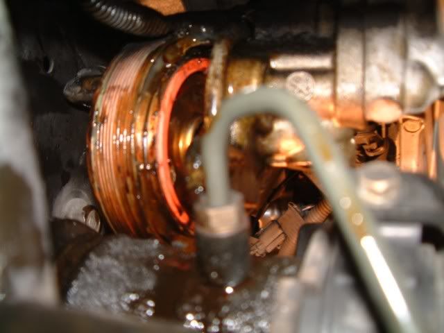 2002 Nissan pathfinder leaking oil #4