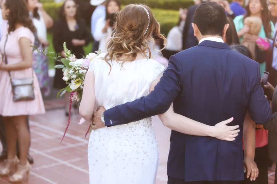 salt lake temple wedding springtime blossoms photo saltlaketempleweddingspringtimeblossoms004_zpsff306729.jpg