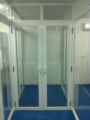 Ventanas Panorámicas, Puertas De Baño (aluminio - Vidrios) - Bs. 100,00