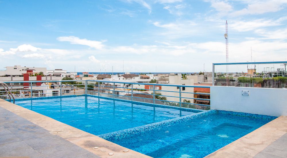 sky-rooftop-pool-soho-hotel-playa-del-carmen