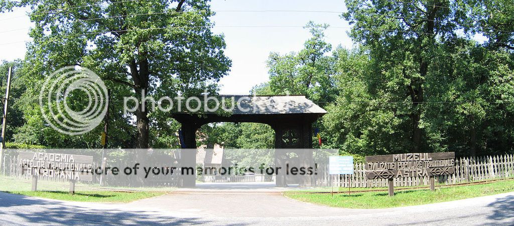 i358.photobucket.com/albums/oo24/jonta3/1280px-ASTRA_National_Museum_Complex__main_entrance_of_the_Open_air_museum_Sibiu_zpsvrtdq8ck.jpg