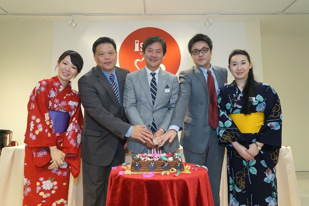  photo ISETAN 3_zpspg1m19iv.jpg